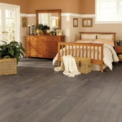 Swiss Krono Leysin Oak - Solid Chrome 12mm Laminate Flooring (218895)